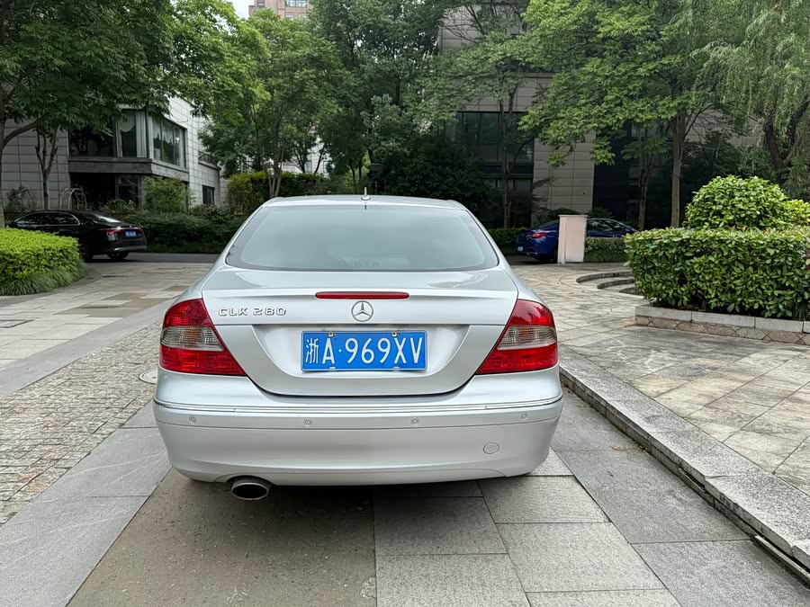 Mercedes-Benz CLK Class 2008 car image #12