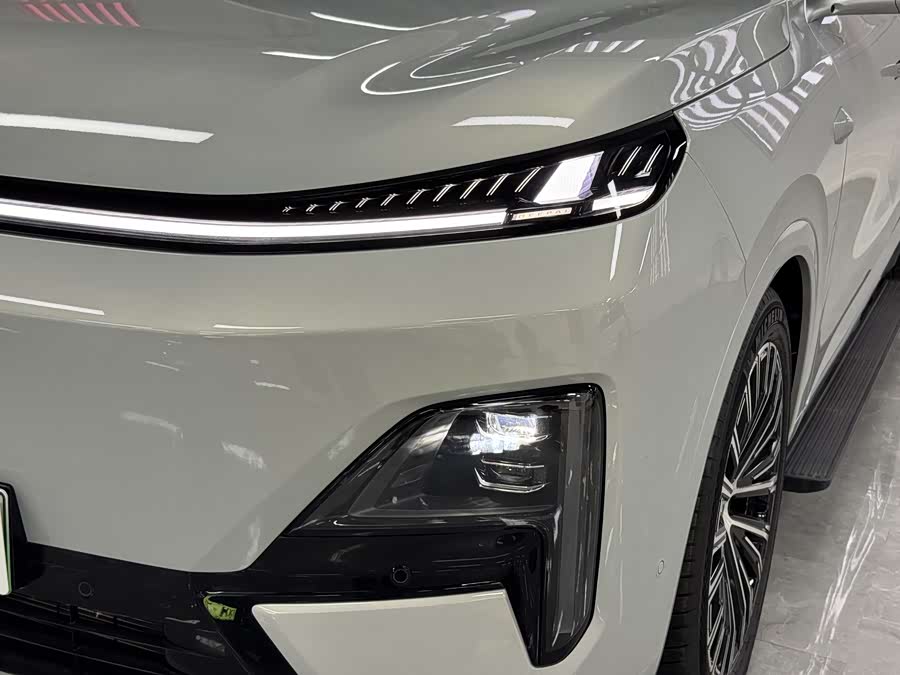 Deepal S09 2025 car image #12