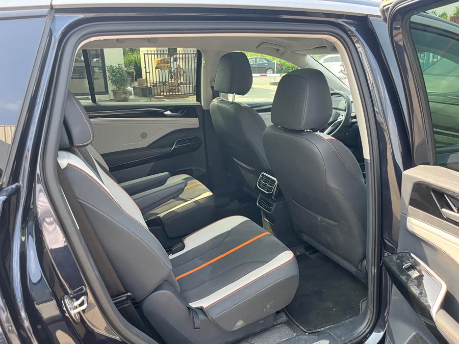 Volkswagen ID.6 Crozz 2024 #12 Volkswagen ID.6 Crozz 2024 immagine di auto #12