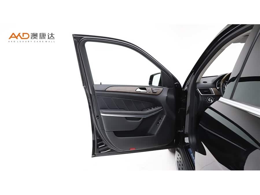 Mercedes-Benz GL Class 2015 car image #12