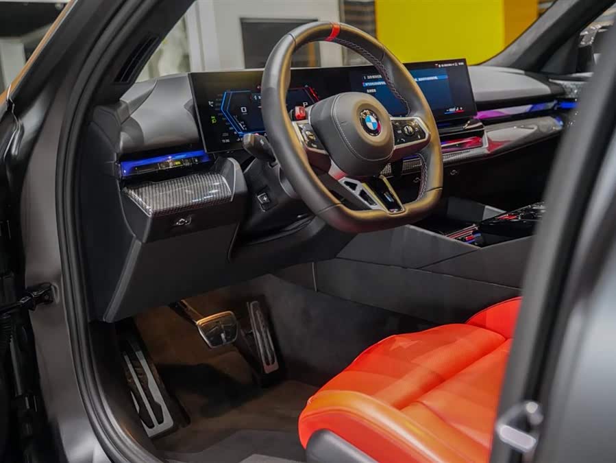 BMW M5 New Energy 2024 immagine di auto #12