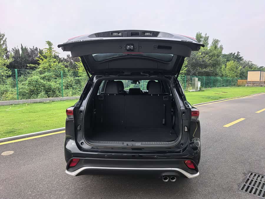 Toyota Crown Kluger 2025 car image #12