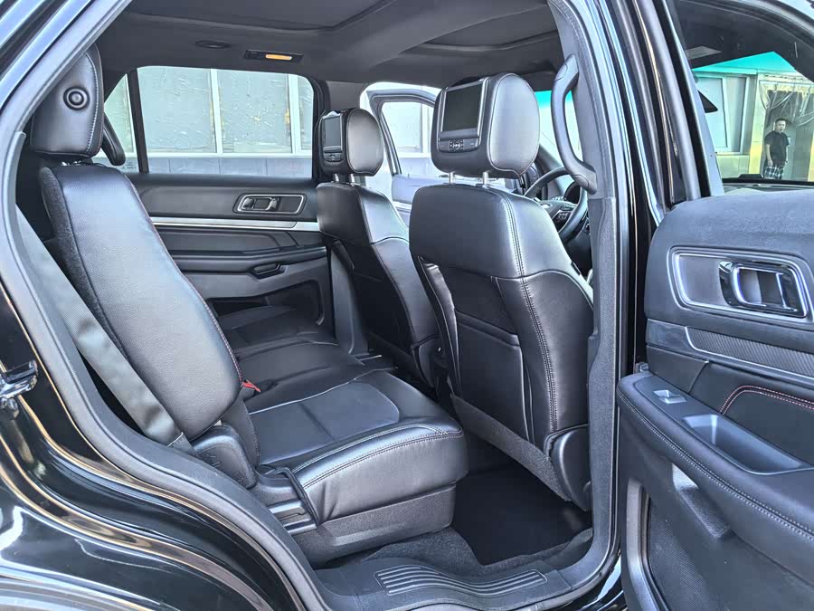 Ford Explorer (Imported) 2015 car image #12