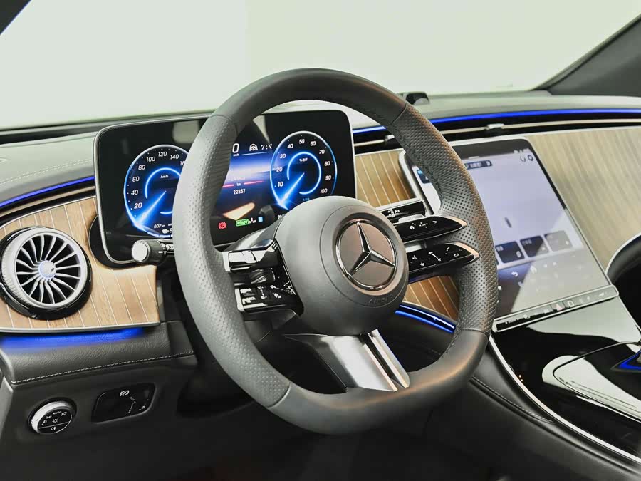 Mercedes-Benz EQE SUV 2024 #12 Mercedes-Benz EQE SUV 2024 car image #12