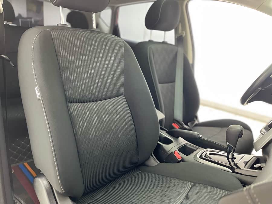 Nissan X-Trail 2023 car image #12