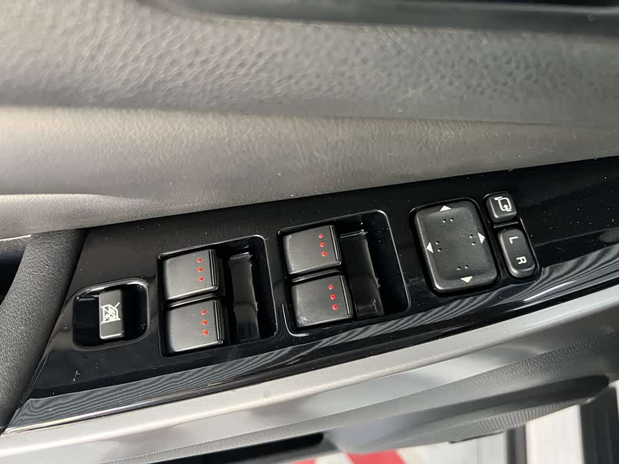 Mazda CX-7 2015 immagine di auto #12