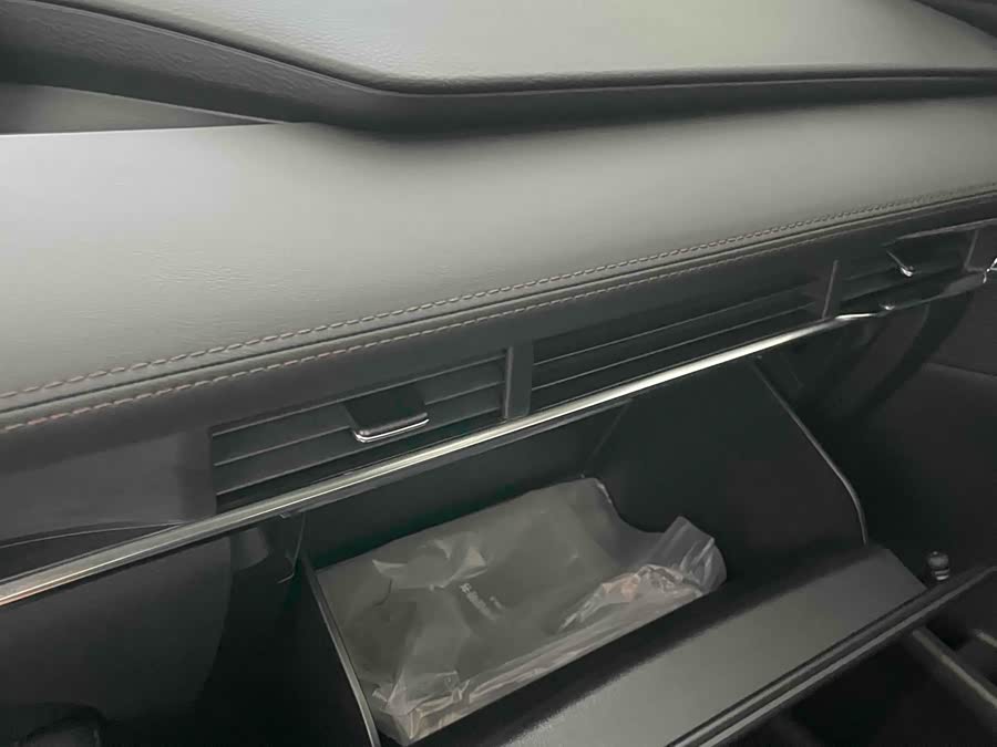 Mazda 3 Axela 2022 immagine di auto #12