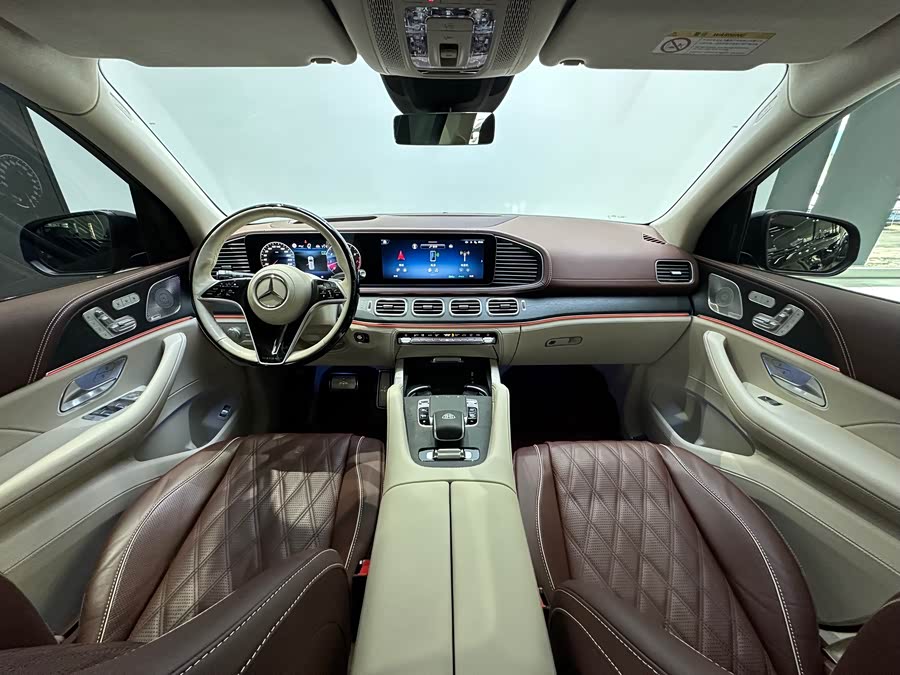 Mercedes-Benz Maybach GLS 2025 car image #12