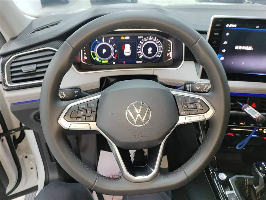 Volkswagen Tayron GTE 2023 car image #12