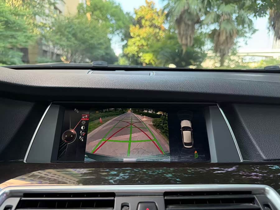 BMW 5 Series GT 2016 #12 BMW 5 Series GT 2016 immagine di auto #12