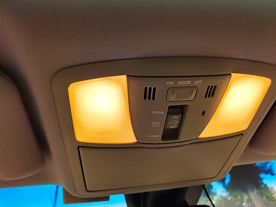 Nissan Murano 2015 immagine di auto #12