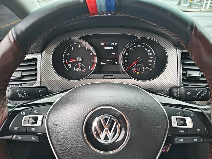 Volkswagen Golf Sportsvan 2019 car image #12