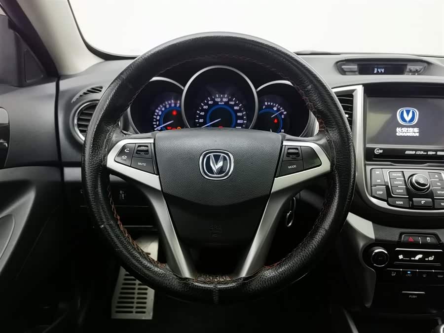 Changan Eado XT 2015 изображение автомобиля #12