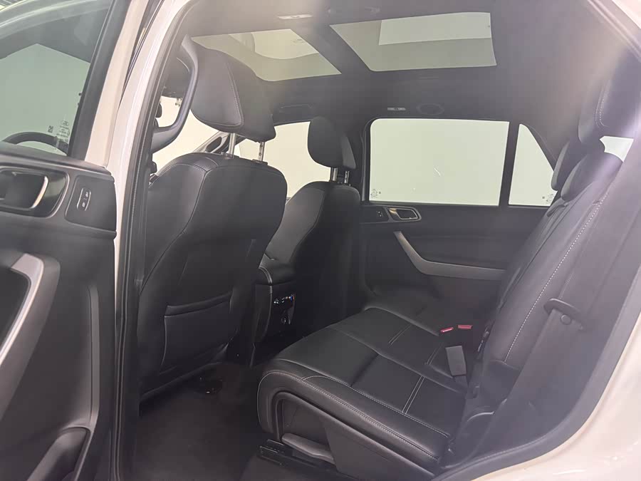 Ford Everest 2019 car image #12