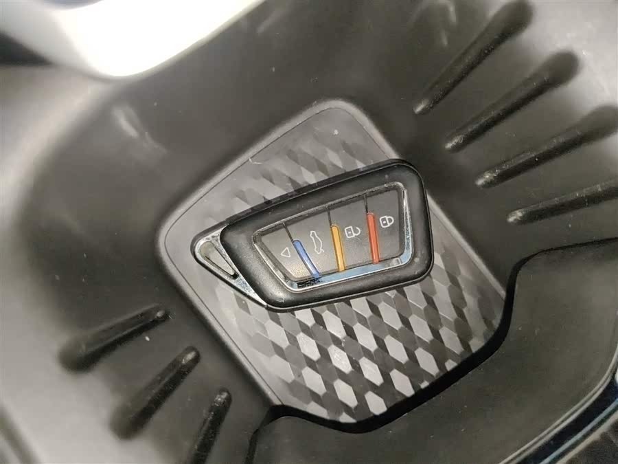 Chevrolet Charm 2023 car image #12