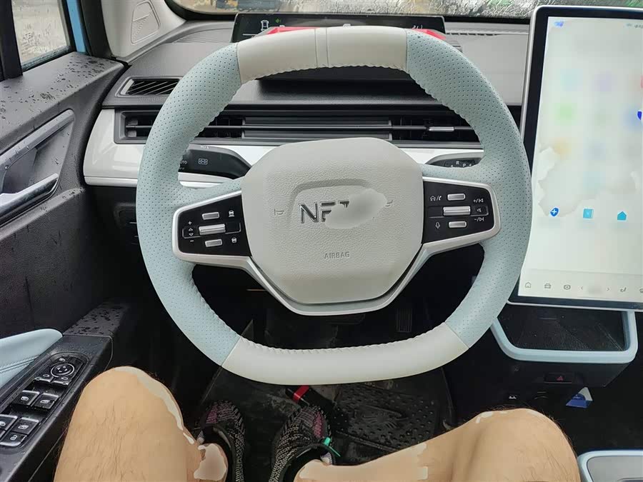 哪吒汽车 哪吒AYA 2023 汽车图片 #12