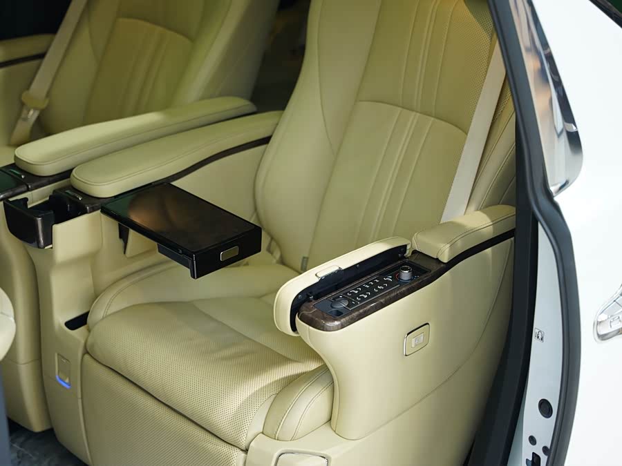 Toyota Alphard 2022 immagine di auto #12