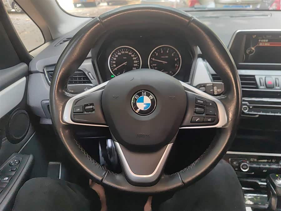 BMW 2 Series Tourer (Imported) 2015 #12 BMW 2 Series Tourer (Imported) 2015 car image #12