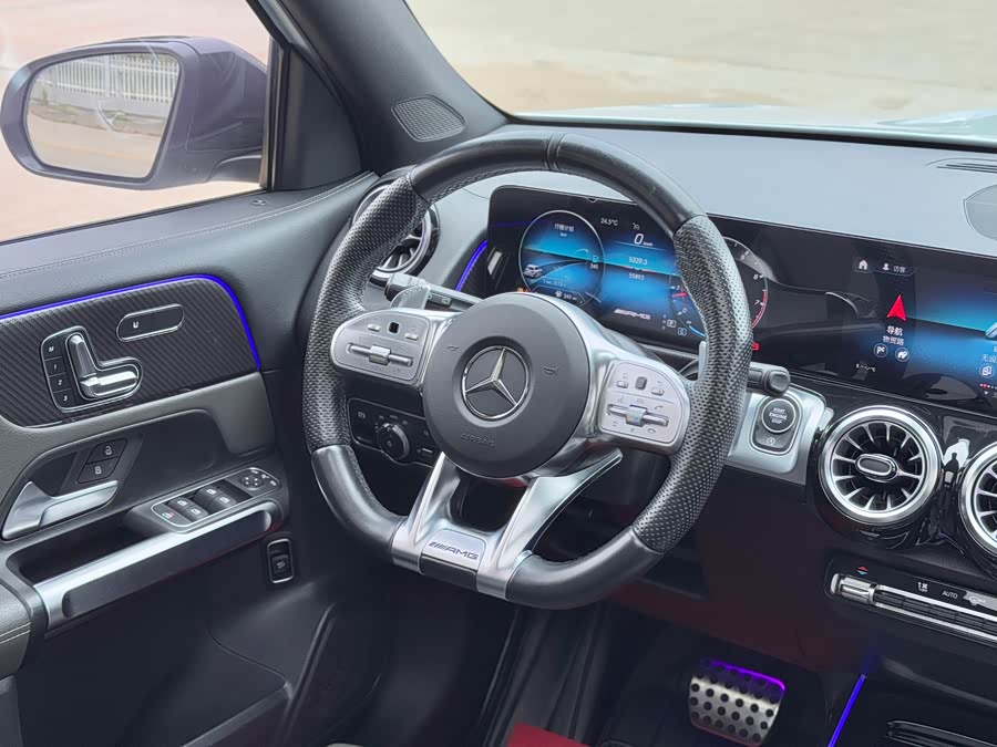 Mercedes-Benz GLB AMG 2022 immagine di auto #12