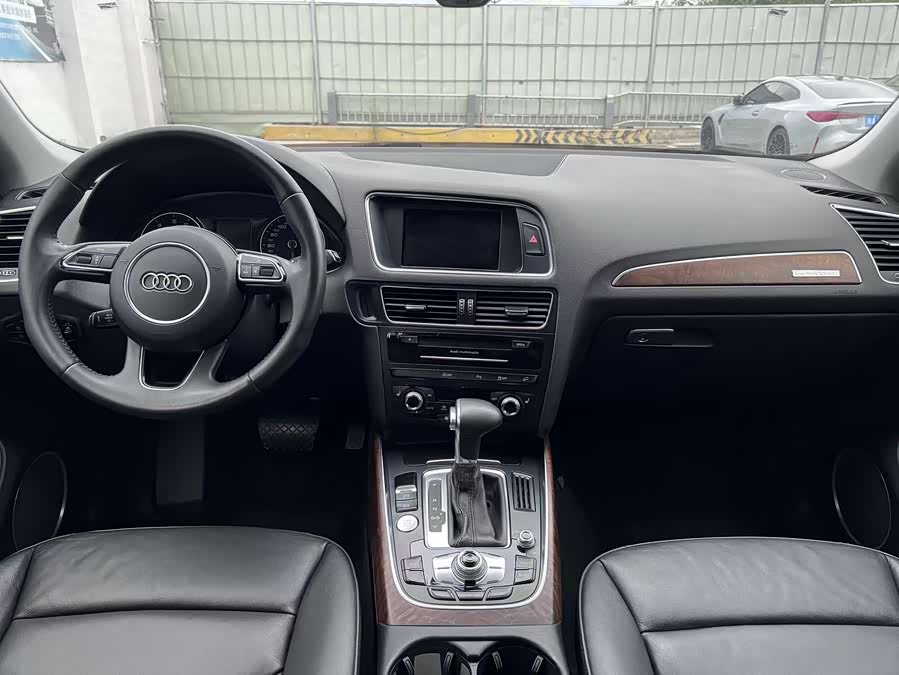 Audi Q5 2013 car image #12