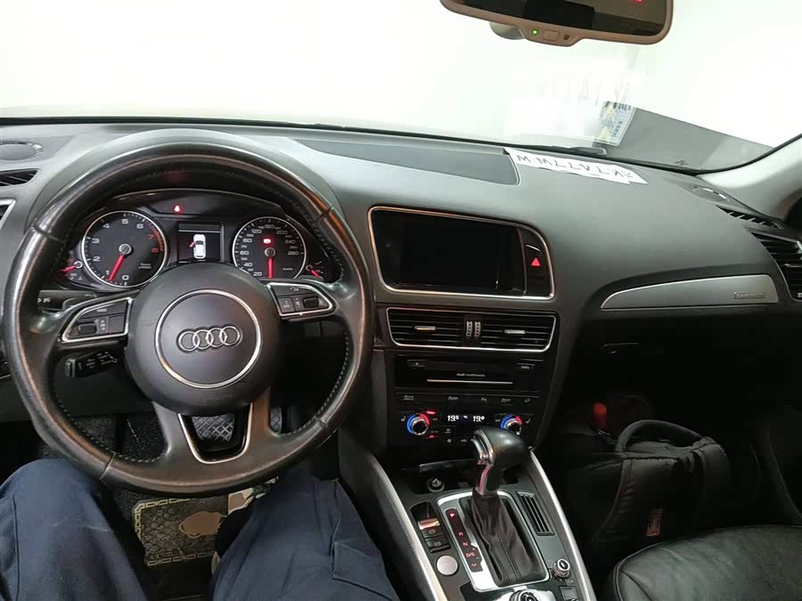 Audi Q5 (Imported) 2016 car image #12