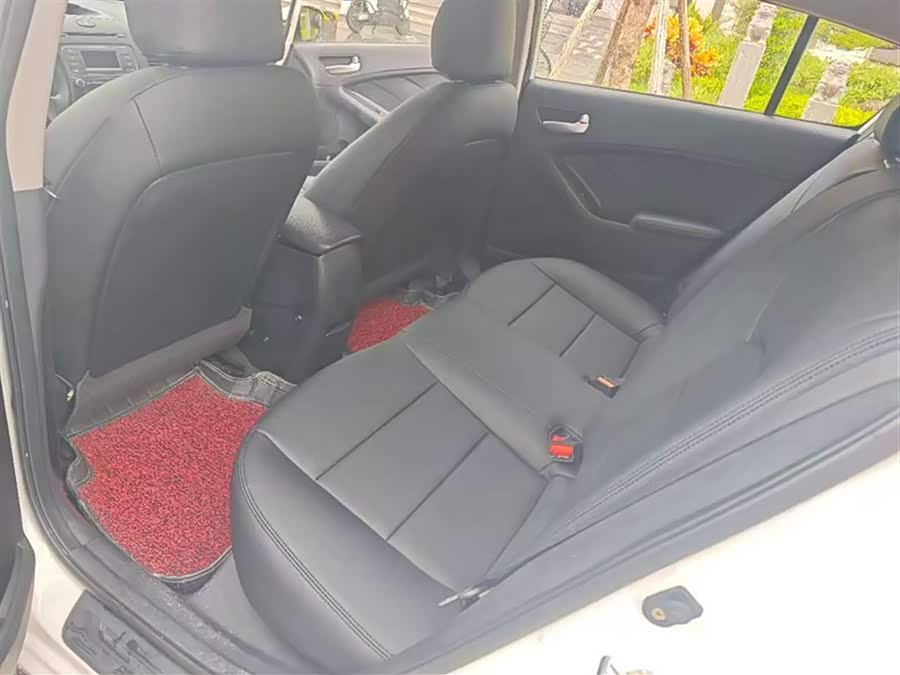 Kia Forte Koup 2014 car image #12