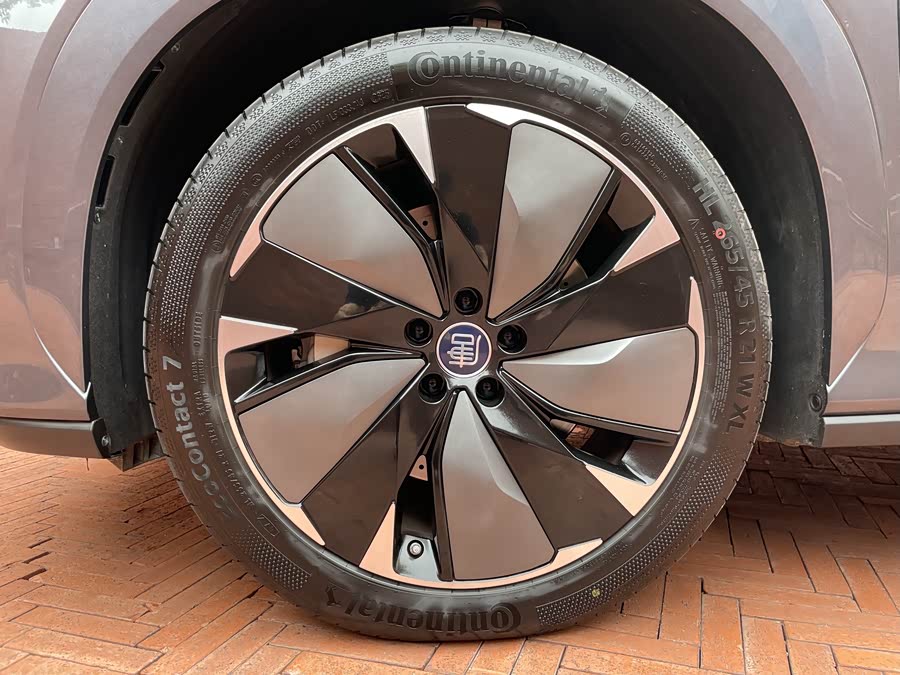 BYD Tang L 2025 immagine di auto #12