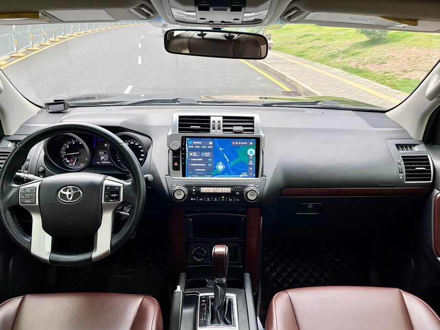 Toyota Prado (Imported) 2016 car image #12