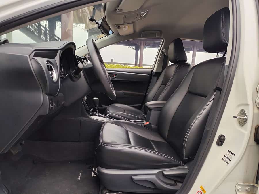 Toyota Corolla 2018 car image #12
