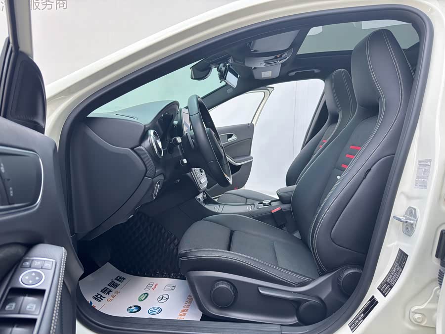 Mercedes-Benz A Class (Imported) 2017 imagem de carro #12