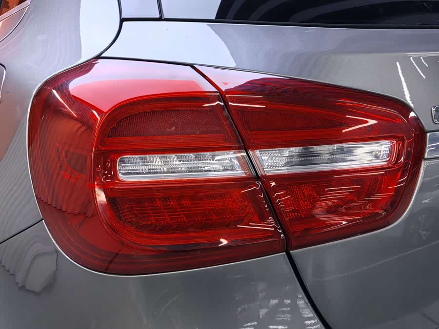 Mercedes-Benz GLA Class 2015 car image #12