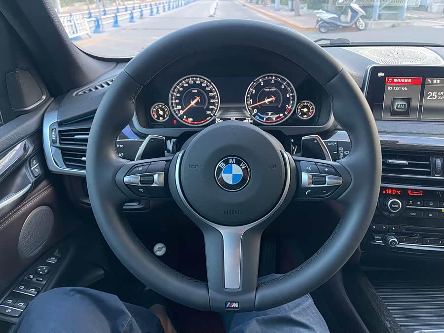 BMW X5 (Imported) 2018 immagine di auto #12