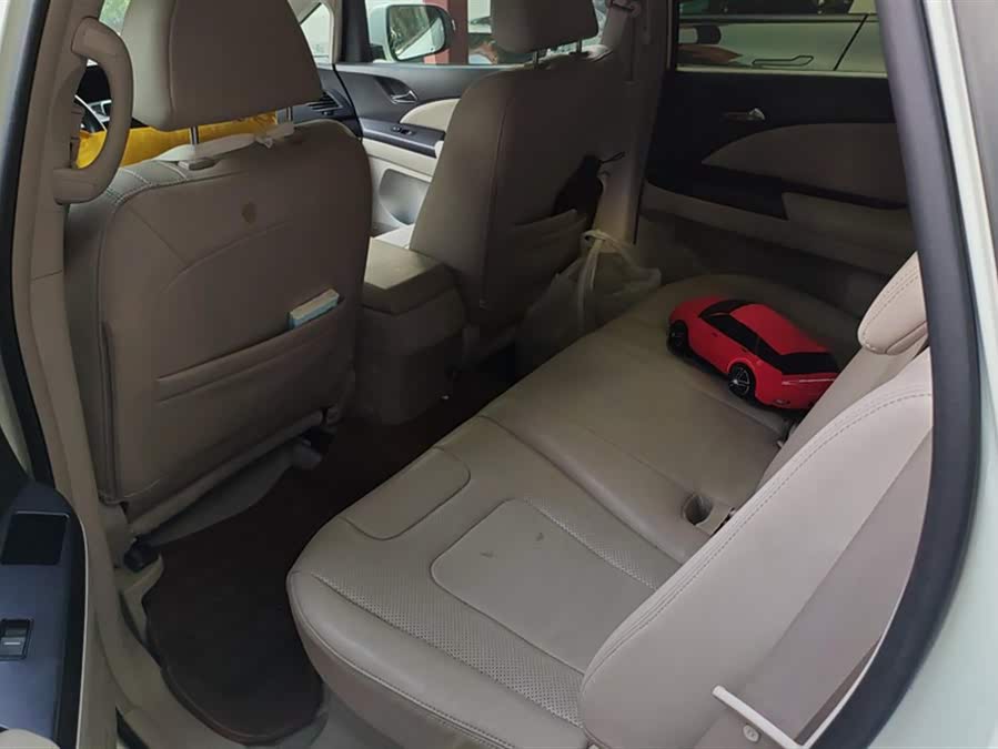 BYD e6 2016 #12 BYD e6 2016 car image #12