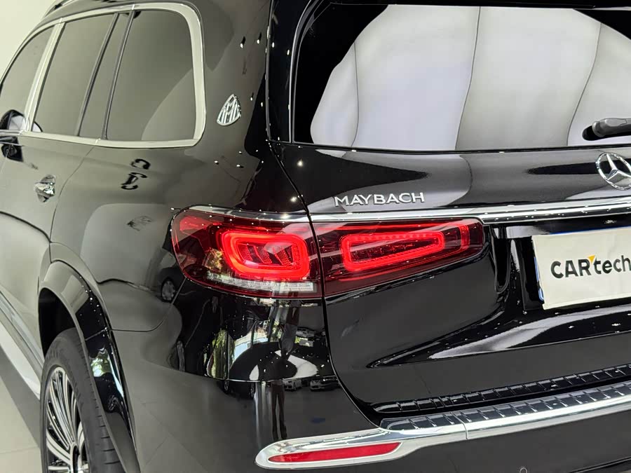 Mercedes-Benz Maybach GLS 2023 car image #12