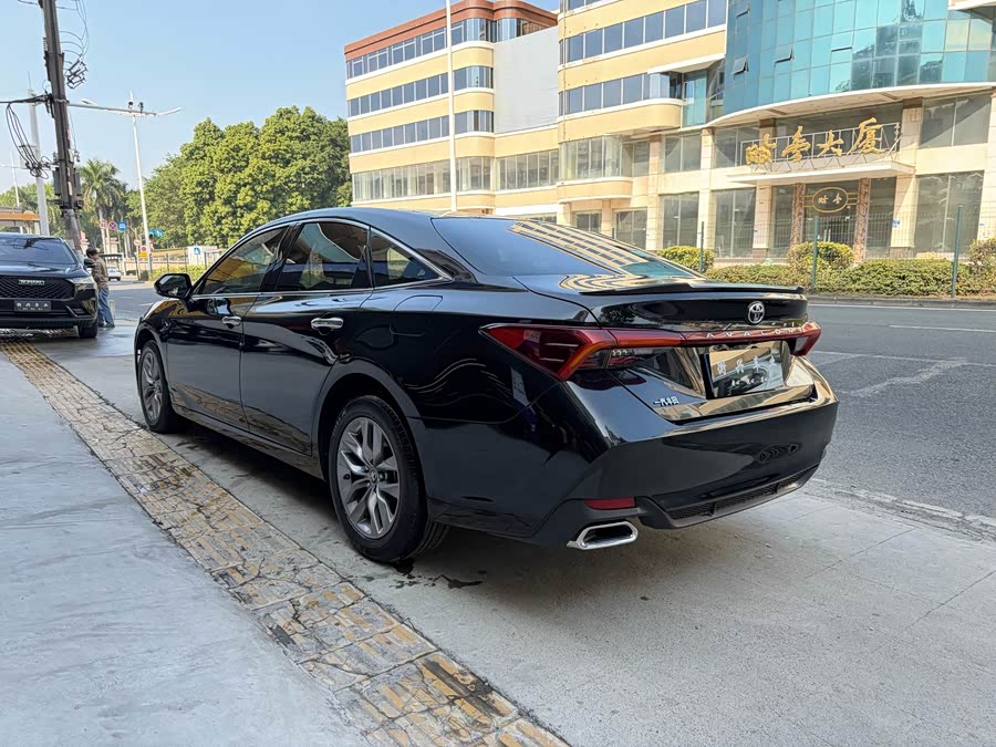 Toyota Avalon 2021 car image #12