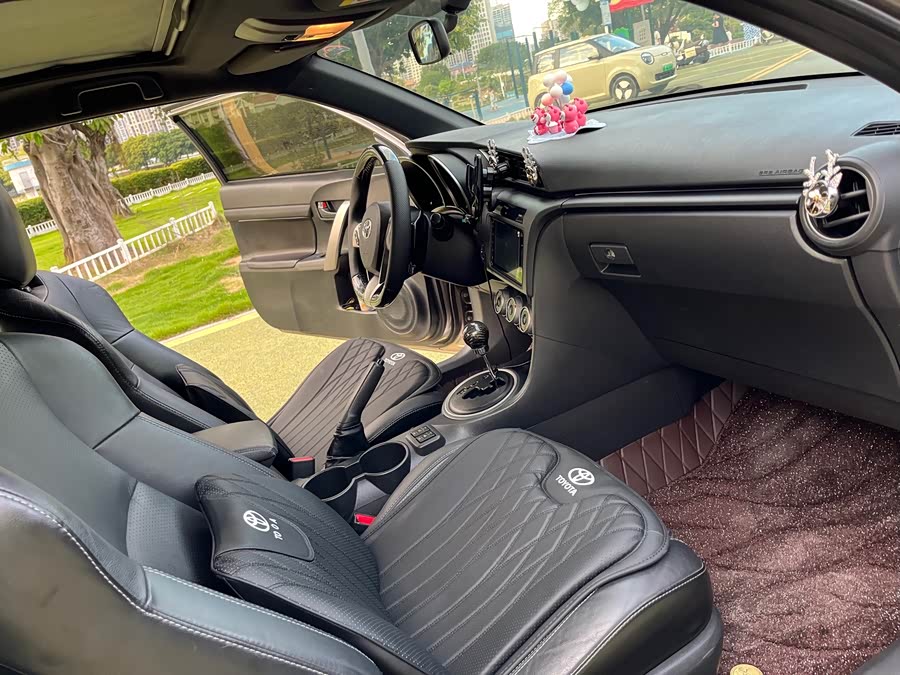 Toyota Zelas 2012 #12 Toyota Zelas 2012 car image #12