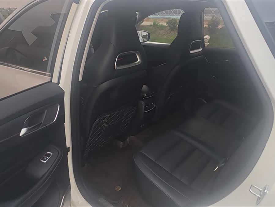 MG HS 2019 car image #12