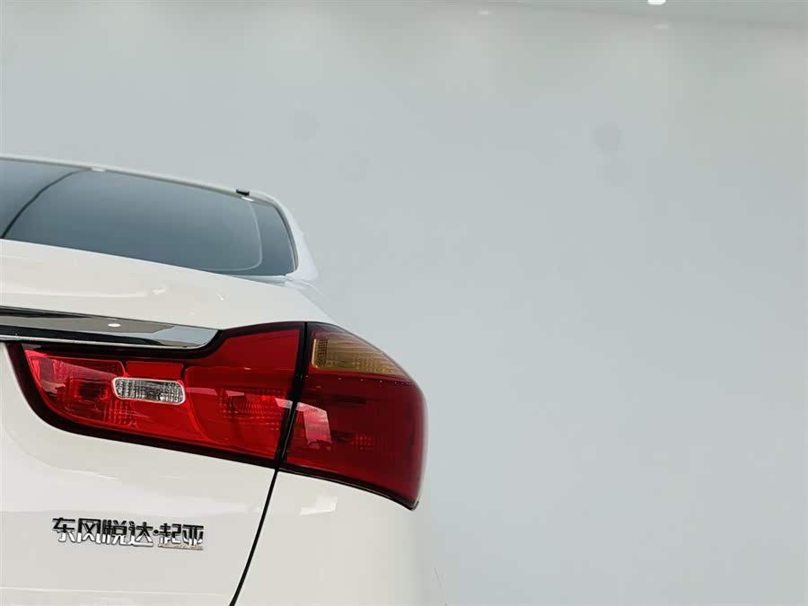 Kia K3 2013 car image #12