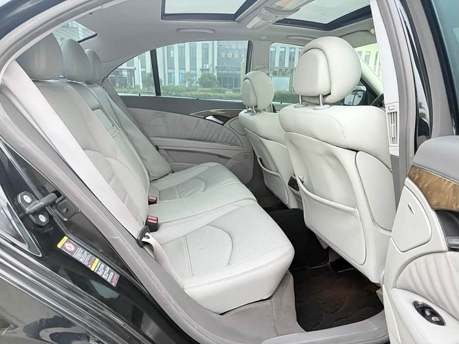 Mercedes-Benz E AMG 2008 immagine di auto #12