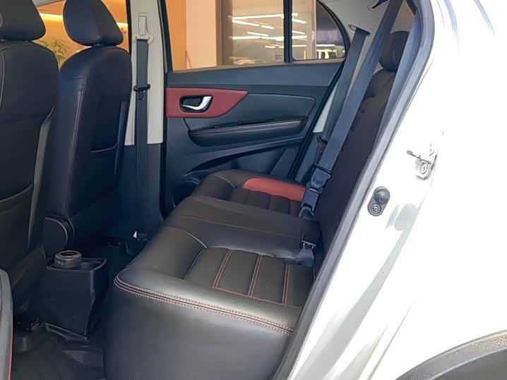 Haval H1 2015 car image #12