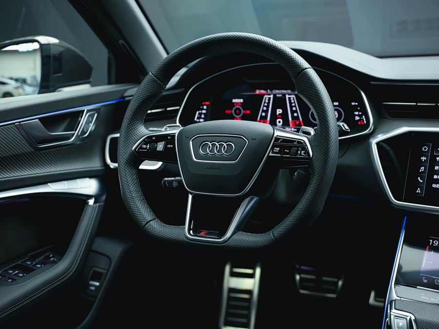 Audi RS 6 2021 car image #12