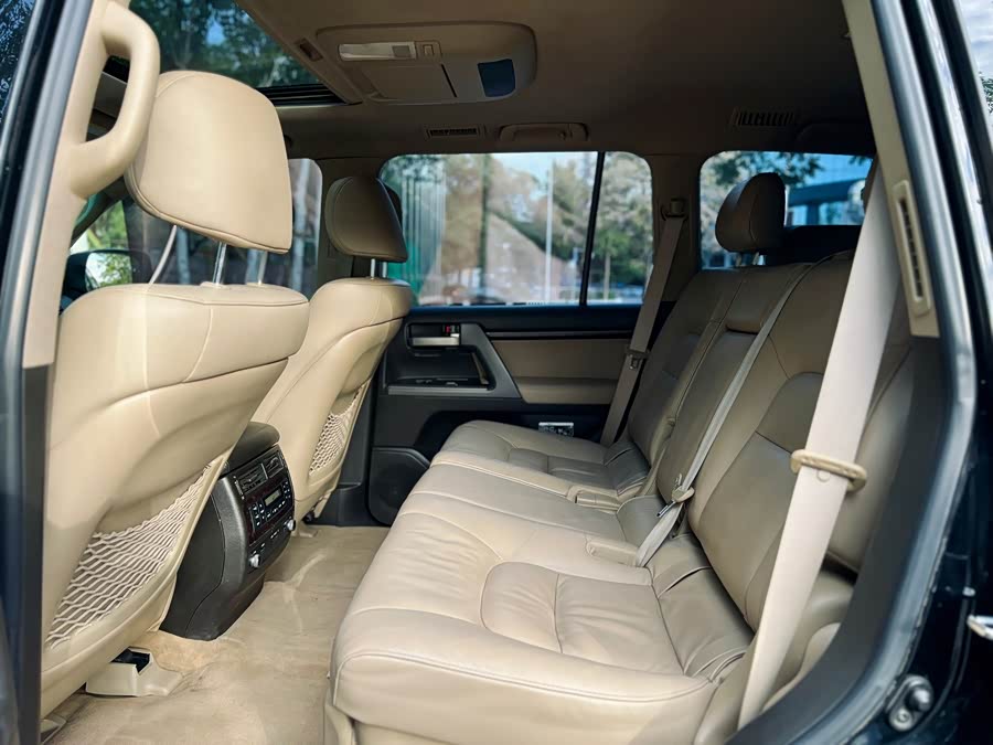 丰田 兰德酷路泽 2010 汽车图片 #12