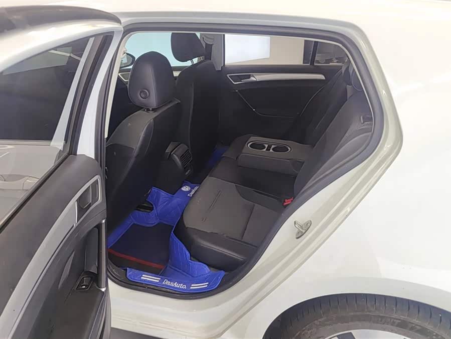 Volkswagen Golf Pure Electric 2021 imagen de coche #12