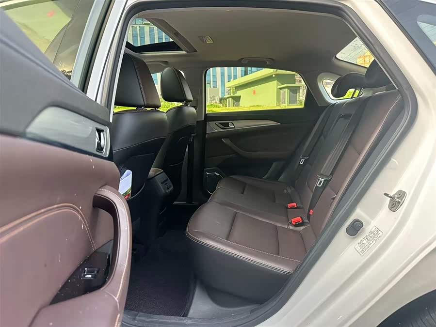 Changan Eado EV 2019 car image #12