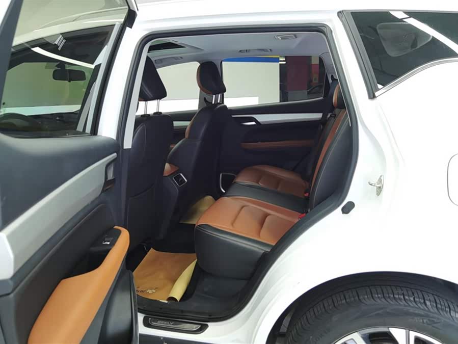 GEELY Vision X6 2020 car image #12