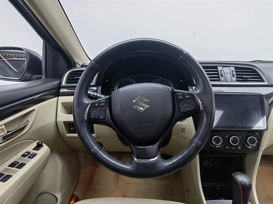 铃木 启悦 2015 汽车图片 #12