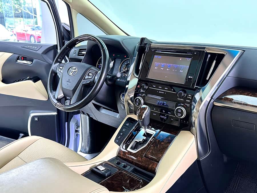 Toyota Alphard 2020 #12 Toyota Alphard 2020 изображение автомобиля #12