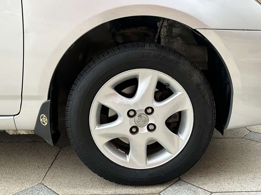 Toyota Reiz 2013 immagine di auto #12