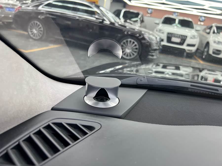 Audi S8 2008 car image #12