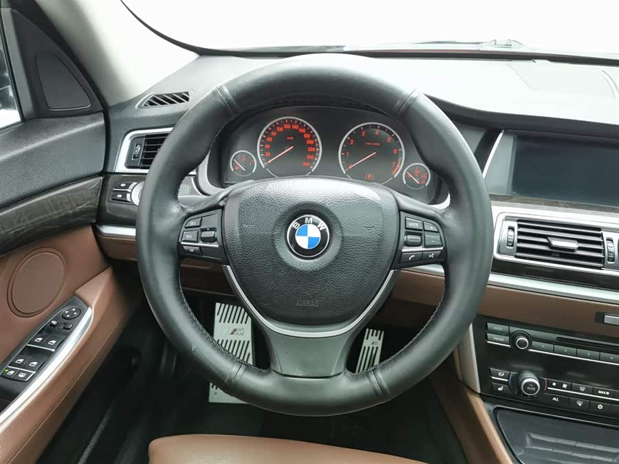 BMW 5 Series GT 2012 #12 BMW 5 Series GT 2012 immagine di auto #12